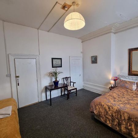 Large Flat Next To Port, Cliffs, Beach With Parking Dover Exterior photo