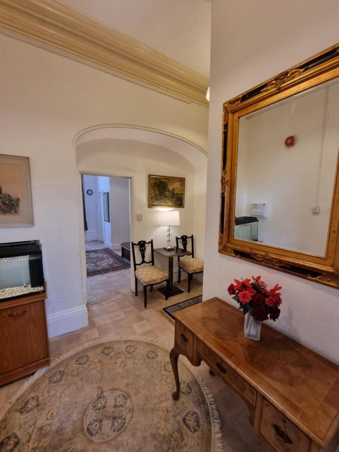 Large Flat Next To Port, Cliffs, Beach With Parking Dover Exterior photo